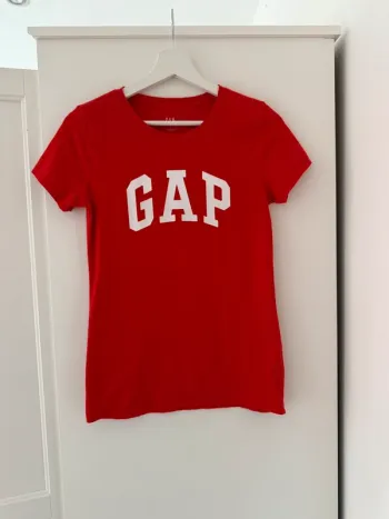 Superbe T Shirt Neuf en coton Gap 🌸 XS 34