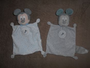 Lot de doudous Mickey (Disney)