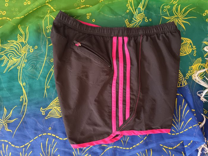 Short adidas rose et noir 36 - photo numéro 2