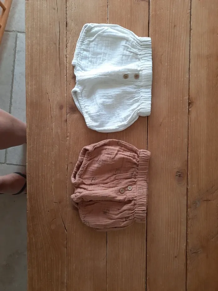 Lot de 2 shorts en gaz de coton
