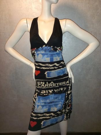 robe desigual noire et coloré taille 36/38