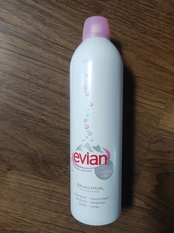 Brumisateur Evian 400ml comme neuve