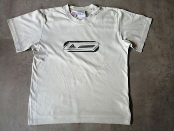 T-shirt Adidas Taille 12 ans kaki très clair