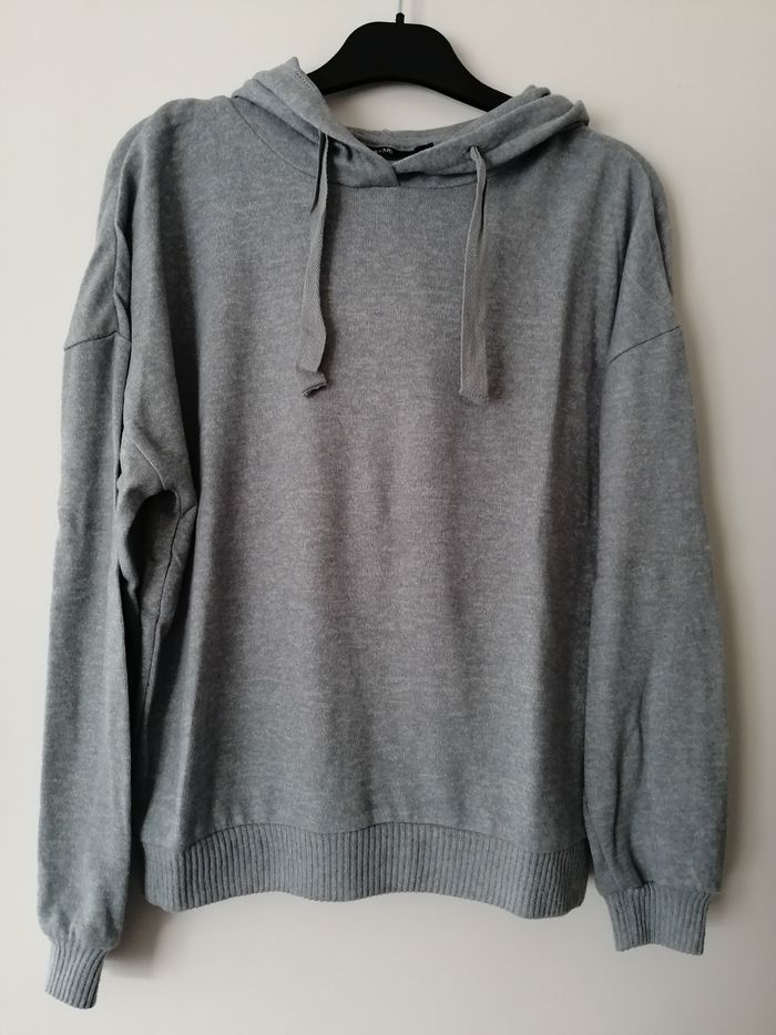 Pull fin à capuche bleu clair Kiabi taille S - photo numéro 2