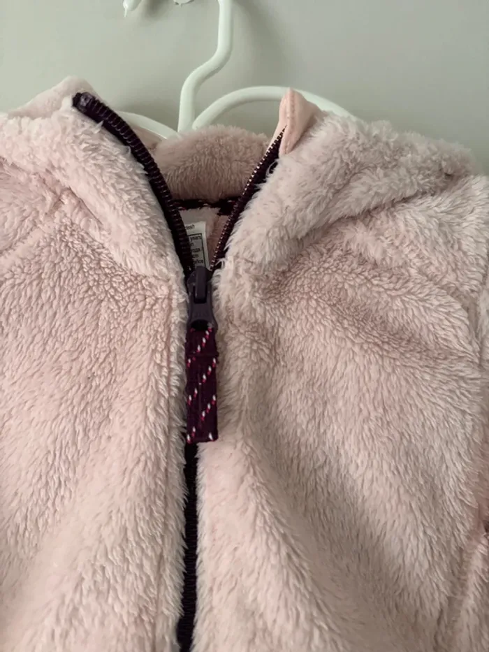 🧥Veste quechua à capuche tout doux rose - 96-102 cmfille 3-4 ans- très bon état - photo numéro 4