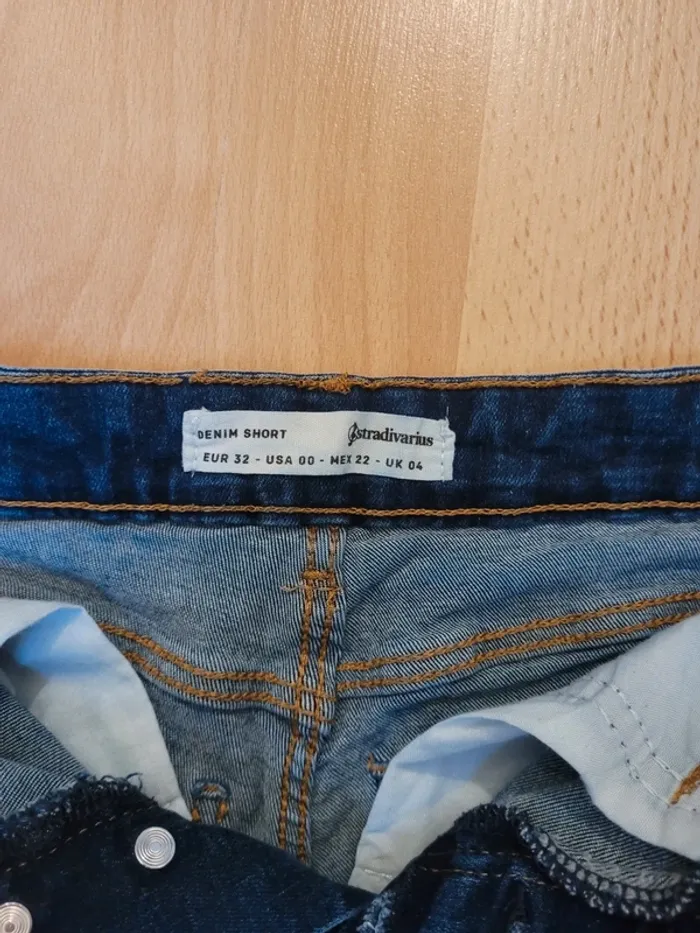 Short stradivarius taille 32 - photo numéro 3
