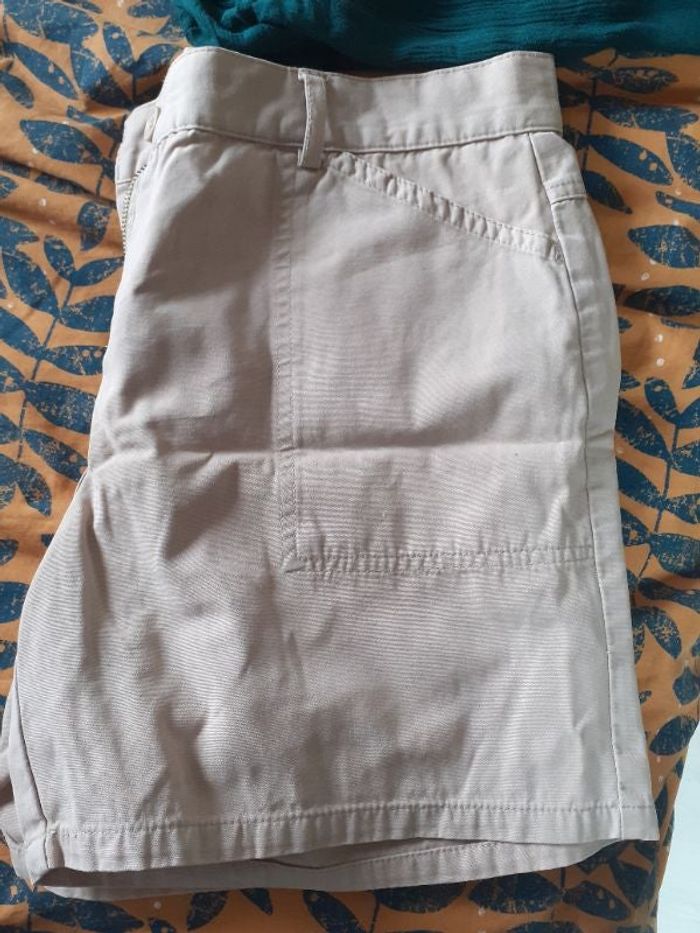 Short beige / écru