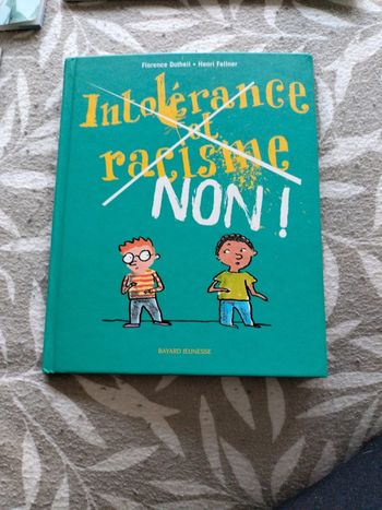 Livre intolérance et racisme non
