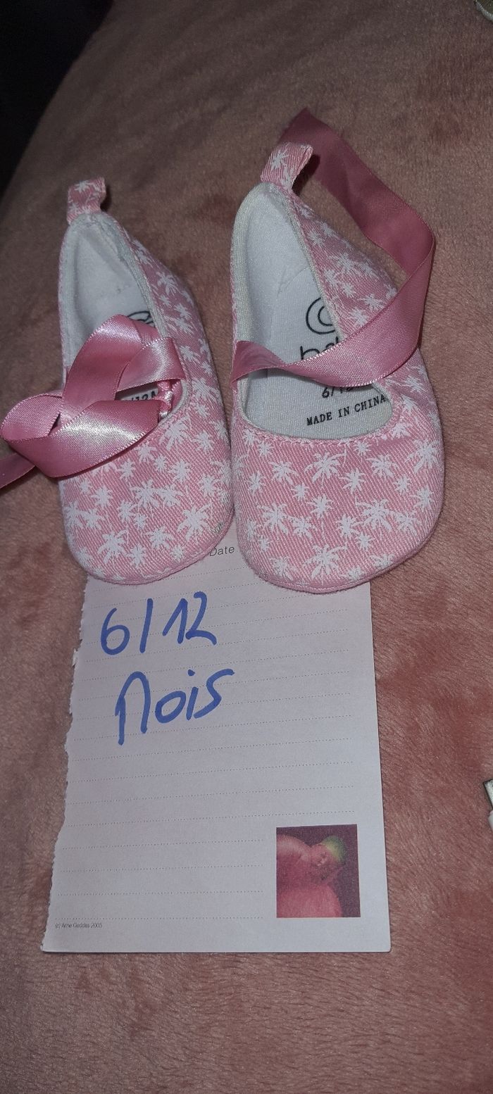 Lot chaussons 6.12mois