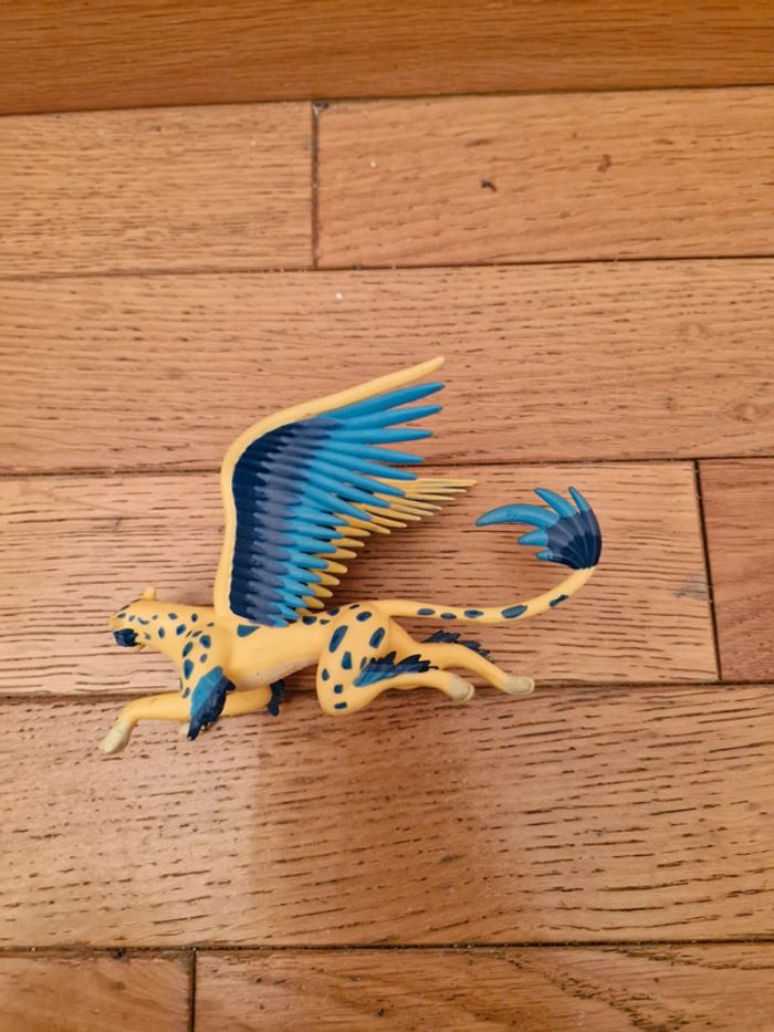 Figurine Elena d'Avalor - photo numéro 4