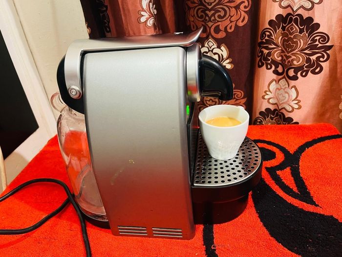 Machine à café Nespresso - photo numéro 4