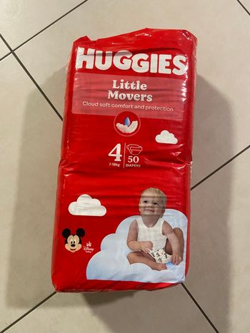 Huggies taille 4 x50