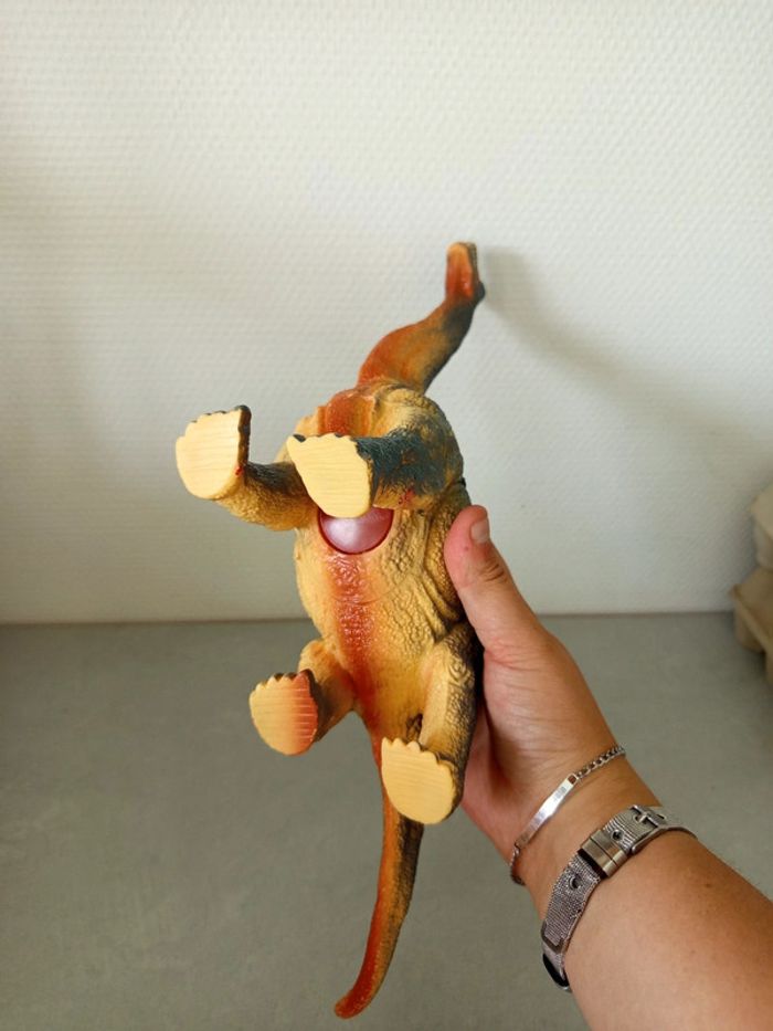 Grand dinosaure - photo numéro 4