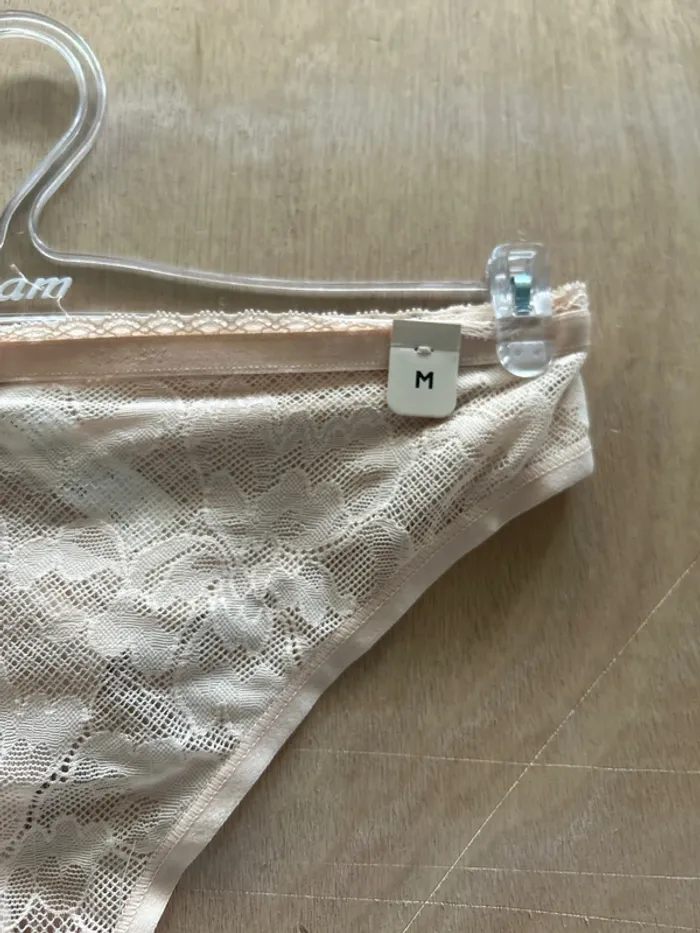 Tanga taille M - photo numéro 4
