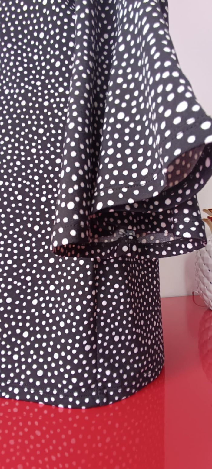 Blouse à pois col V manches 3/4 "Patrice BREAL" Taille 3 de la marque - photo numéro 8