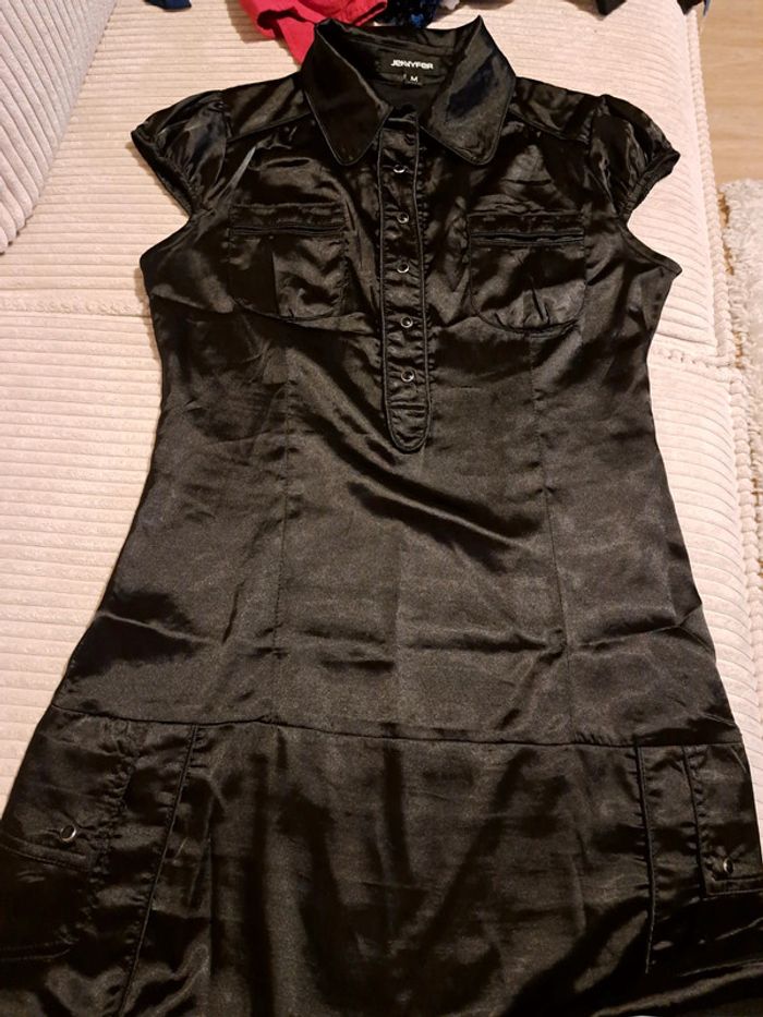 Robe satin noire
