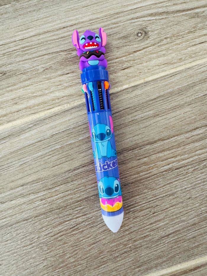 Stylo stitch 10 couleurs neuf