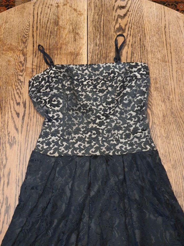 Jolie Robe Rinascimento made in Italy taille S - photo numéro 19