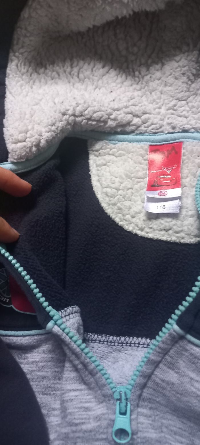Veste Cars 6 ans - photo numéro 3