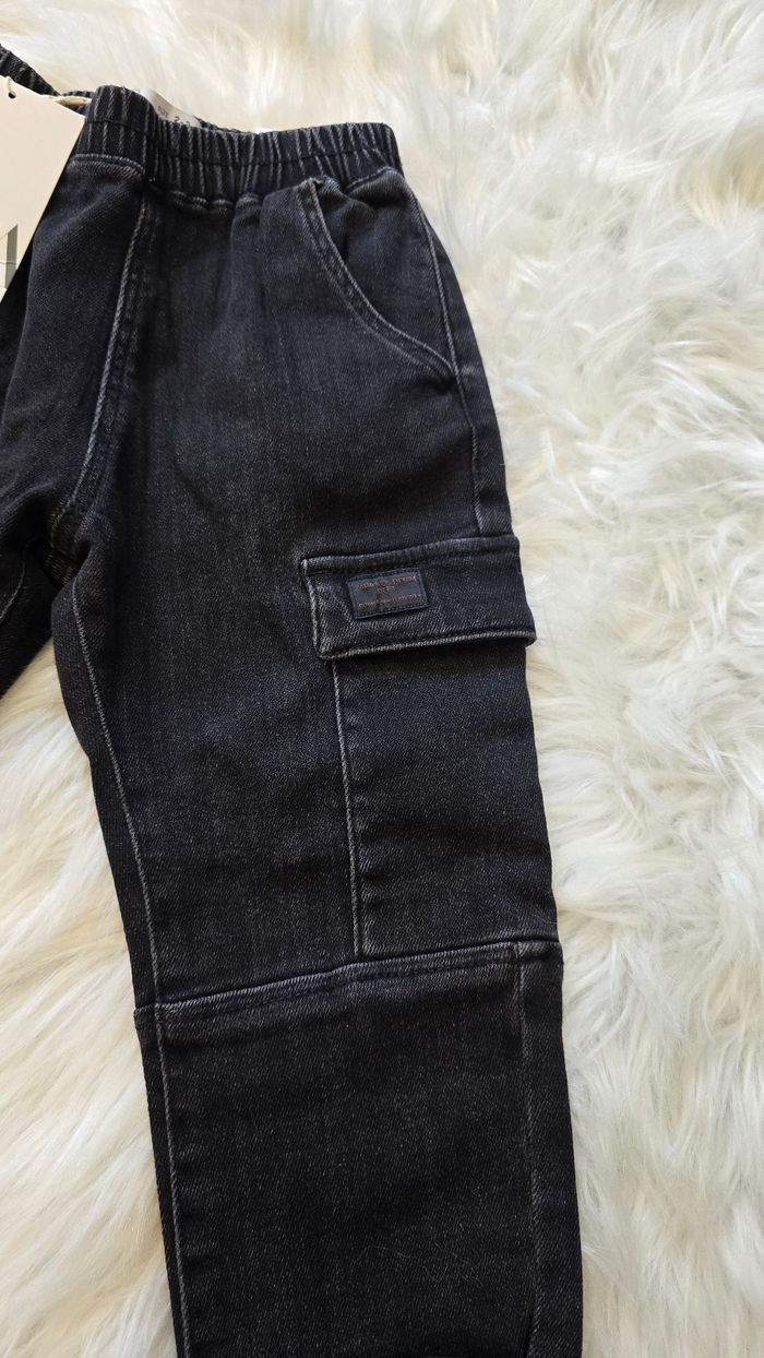 NEUFS (non portés) 🏷💙😍🤩superbe ensemble teeshirt mc et jeans jogger cargo  36mois/3ans garçon 🤩😍💙 - photo numéro 4