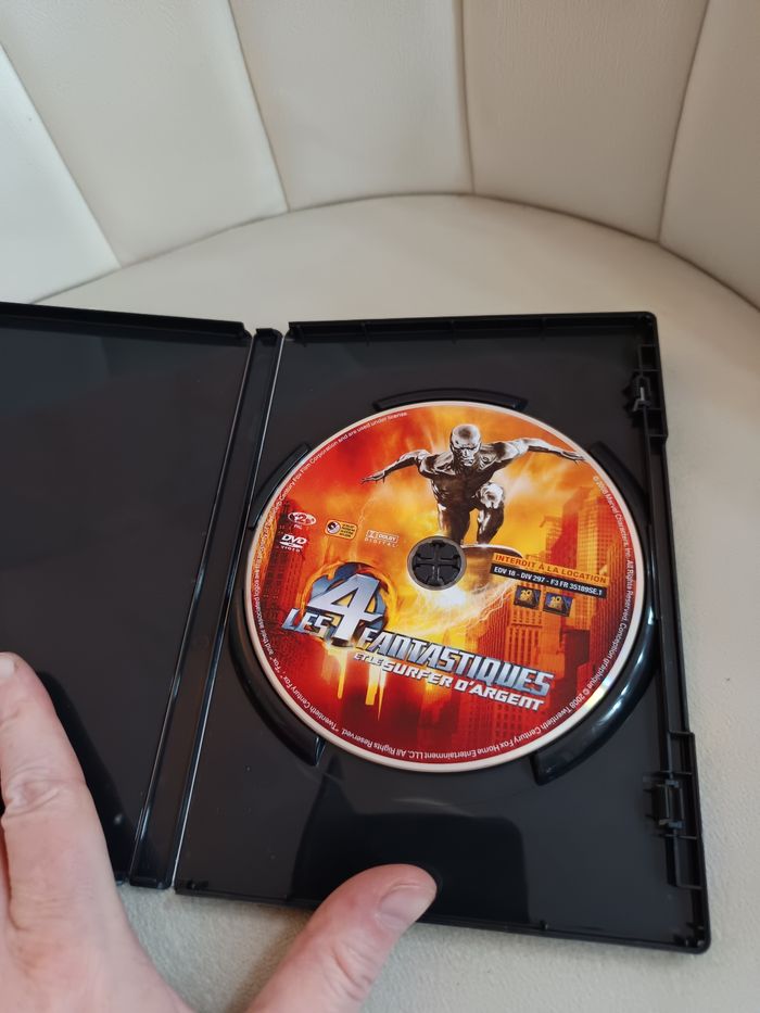 Dvd " Les 4 Fantastiques " - photo numéro 3
