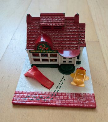Polly Pocket Christmas Holiday toy shop