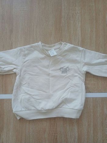 Sweat beige bébé 3 mois