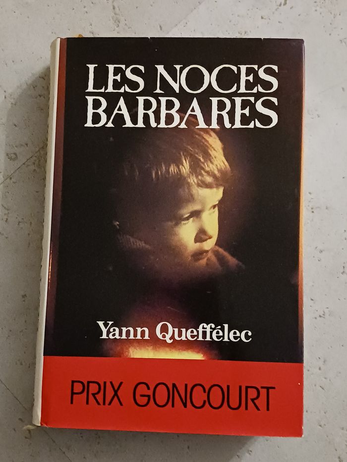 livre les noces barbares Yann Queffélec