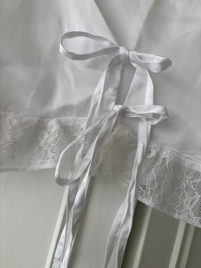 Top satiné blanc - photo numéro 3