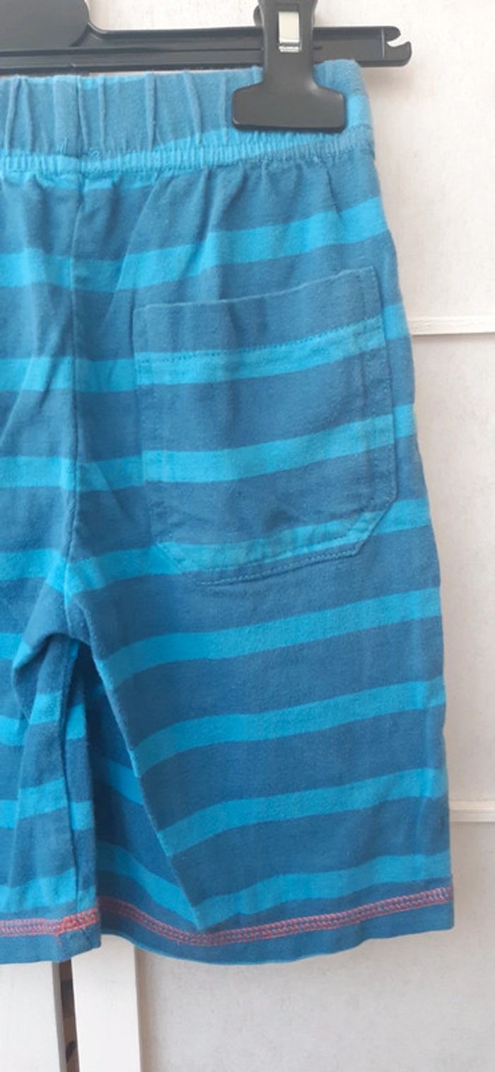 Short 4 ans 104cm - photo numéro 6