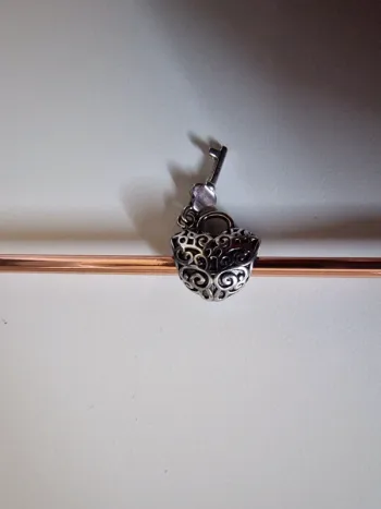 Charms cœur avec clef