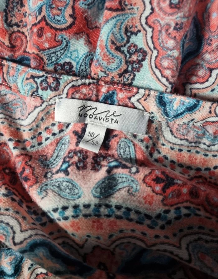 Blouse à motifs taille 50-52 - photo numéro 2