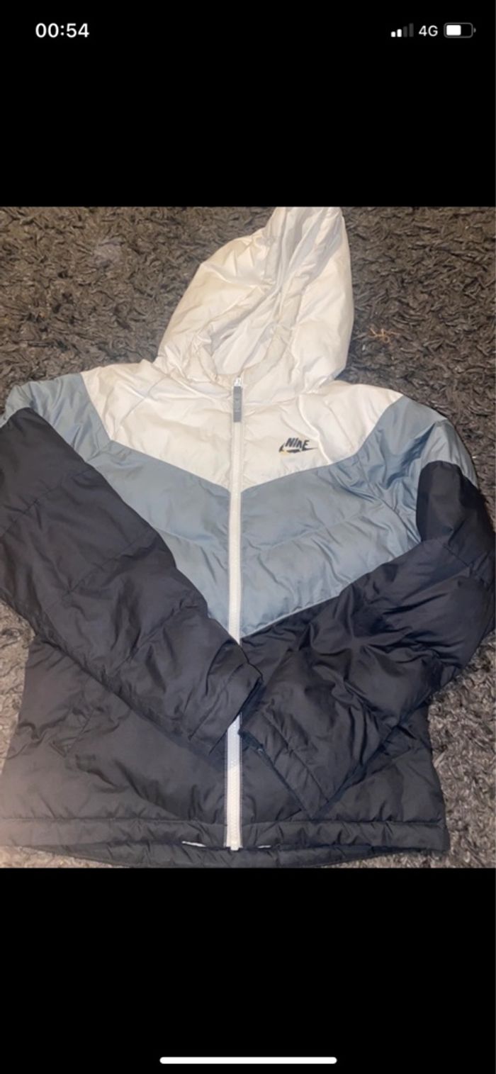 Doudoune nike enfants taille L - photo numéro 7