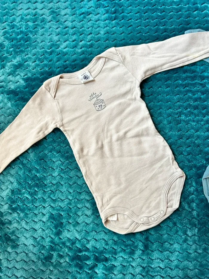 Lot de 3 bodys manches longues – 6 mois - photo numéro 3