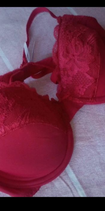 🌺 Soutient gorge taille 95 C rouge