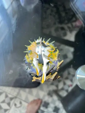 Figurine Pokémon arceus