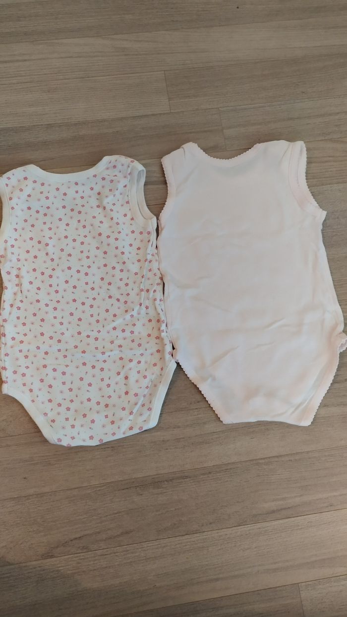 2 bodies sans manches - photo numéro 2