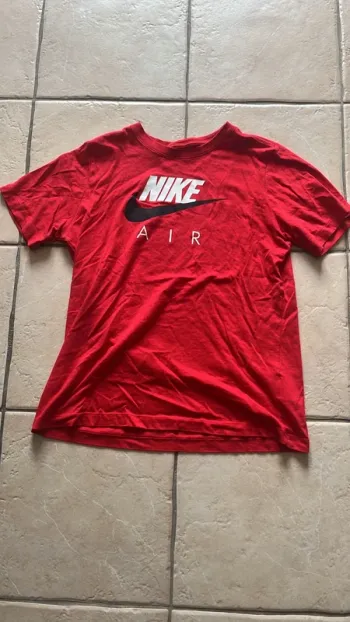 Tee shirt Nike garçon.