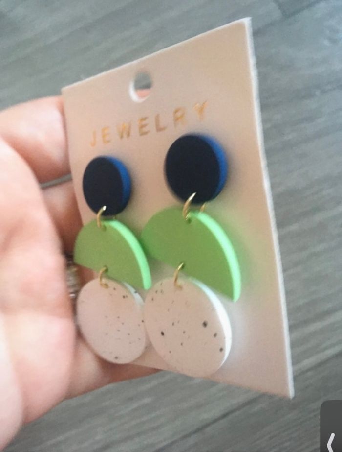 Boucles d’oreilles pendantes NEUVES pour femme forme géométrique - photo numéro 7