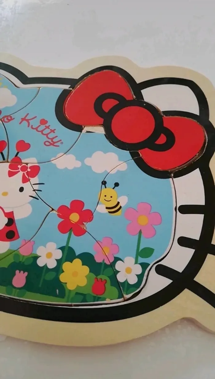Puzzle en bois Hello Kitty - photo numéro 2