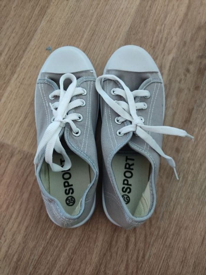 Paire de chaussures