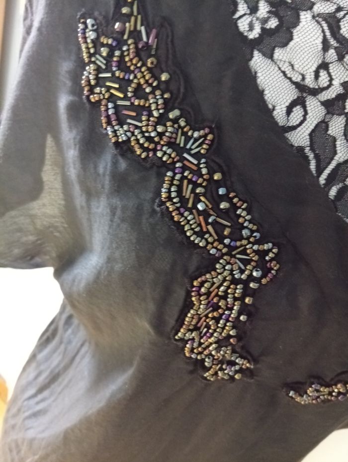 Jolie robe tunique décos perles légèrement transparente indiqué S peut aller à un 38 Coton/soie - photo numéro 3