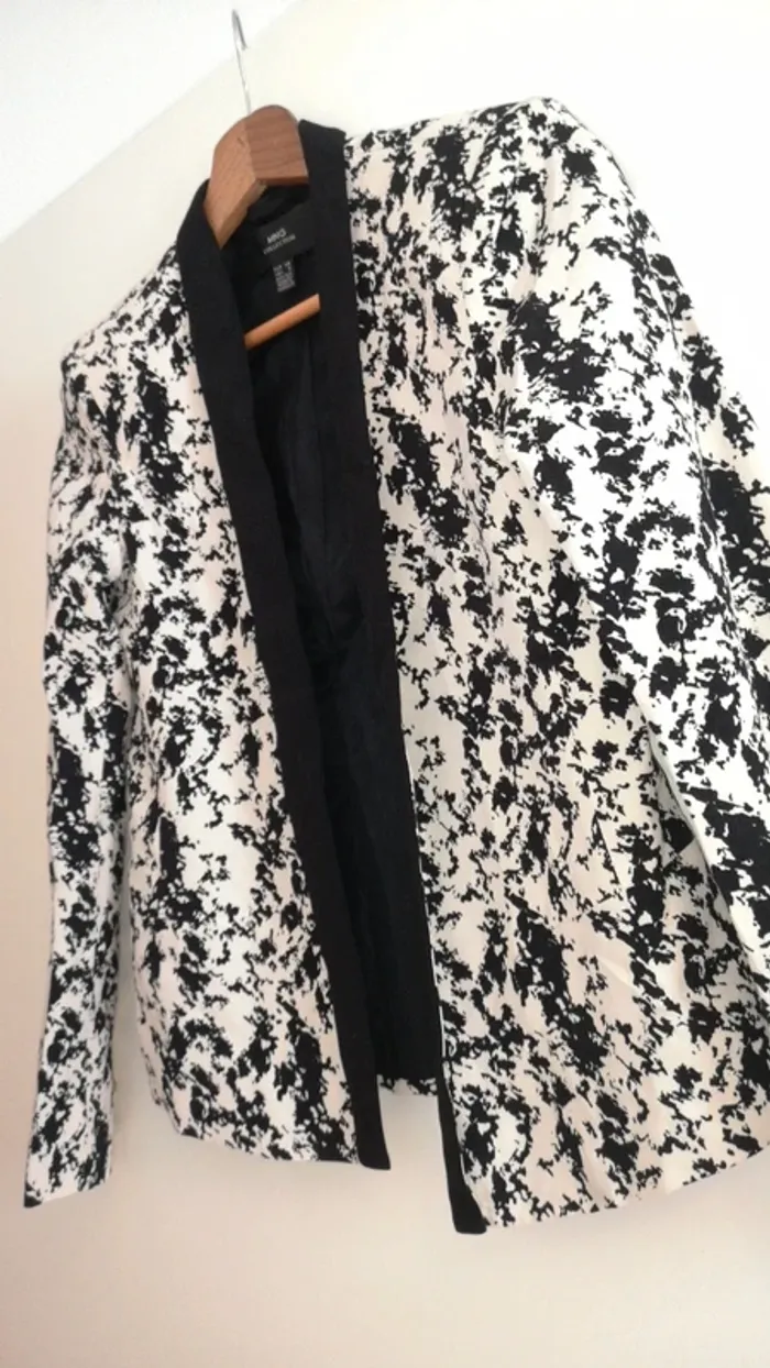 Blazer MNG collection  comme neuf - photo numéro 2