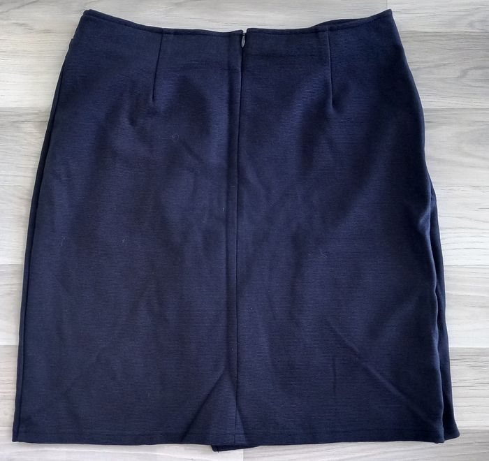 Jupe courte bleu marine Terre des marins taille 38 - photo numéro 7