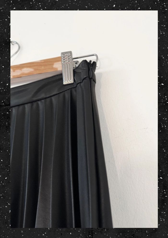 Jupe longue plissée noire • Black pleated skirt Mango T38 - photo numéro 4