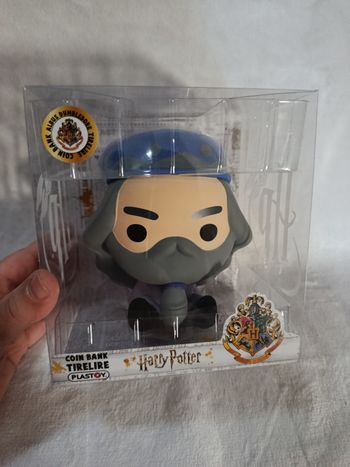A saisir, NEUVE, très belle tirelire " Harry Potter  "  ( bien lire svp )