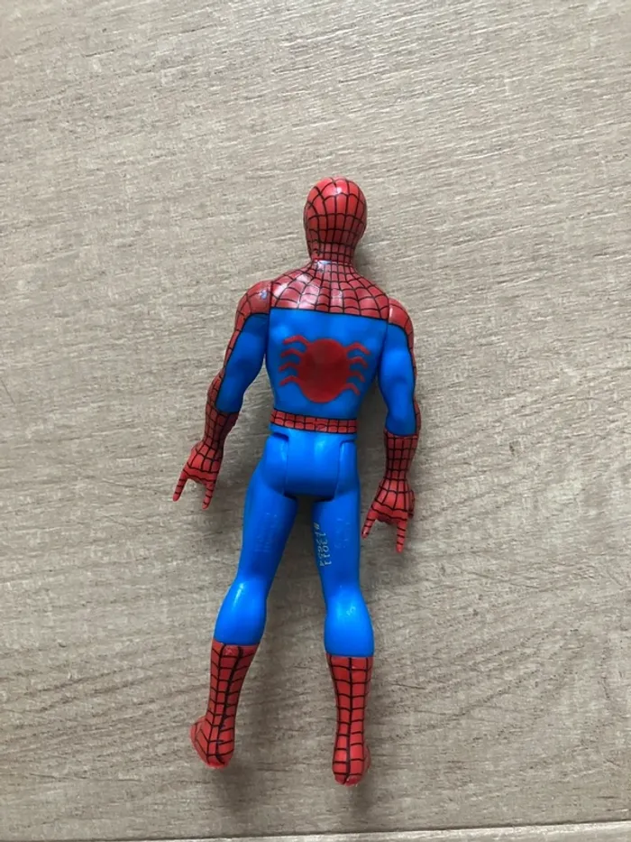 Figurine Marvel legends Spiderman - photo numéro 2