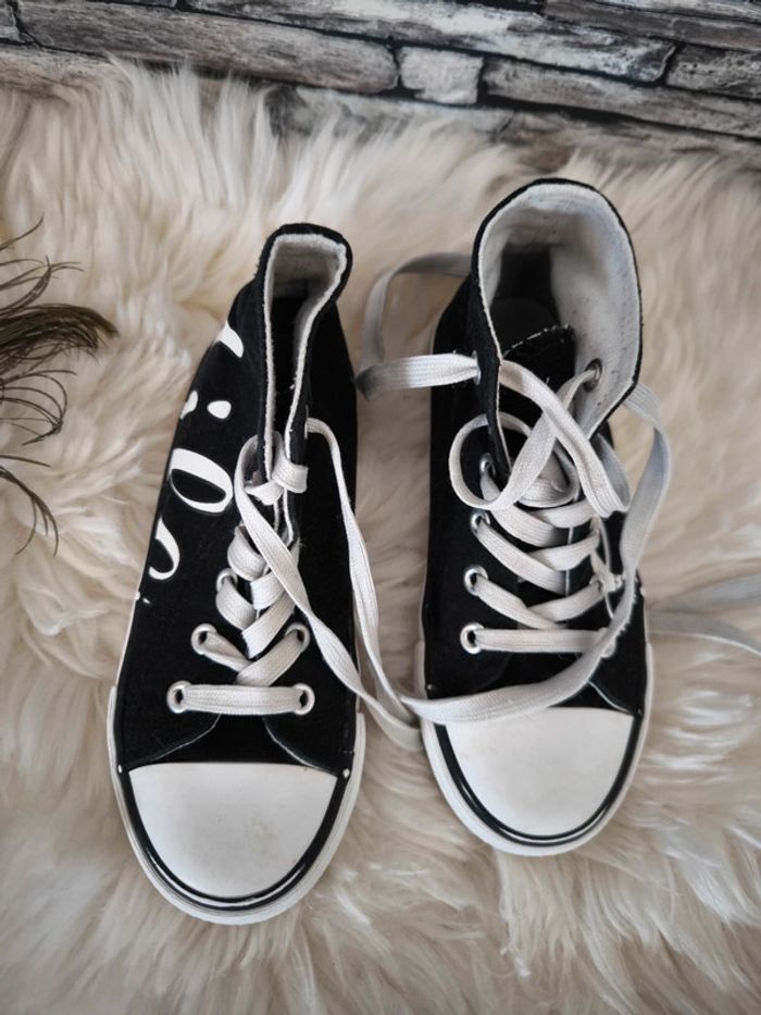 🖤 Jolie paire de baskets montantes noires et blanches pointure 31 🖤 - photo numéro 3