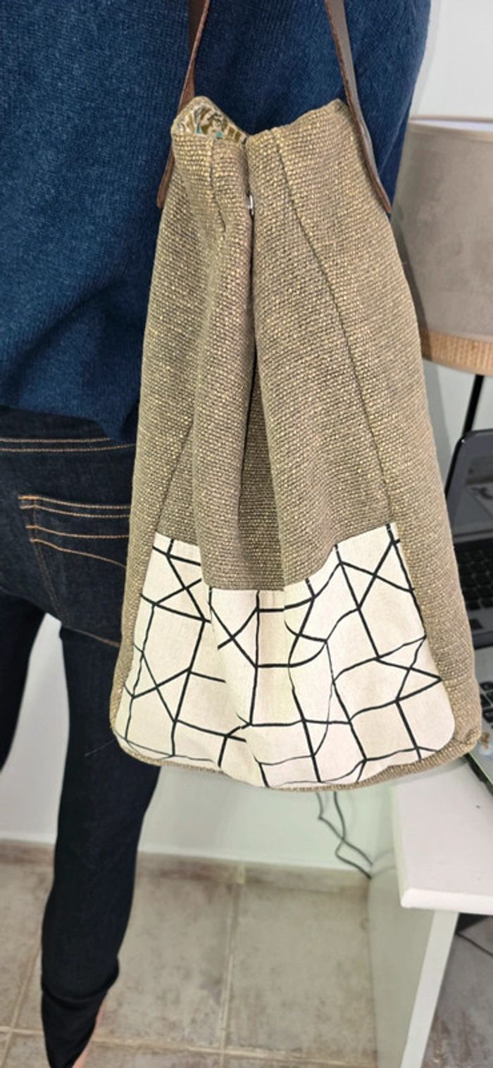 Cabas sac fait Main Grand modèle xxl pièce unique très pratique et Tendance - photo numéro 2