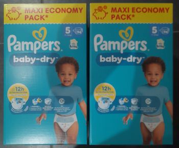 Pampers Baby-Dry Taille 5 – Lot de 2 cartons (94 couches chacun)